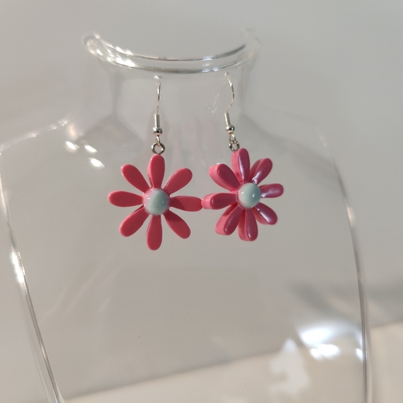 Daisy Flower Dangle Earrings | Festival Earrings | Cute Earrings - Picture 1 of 1